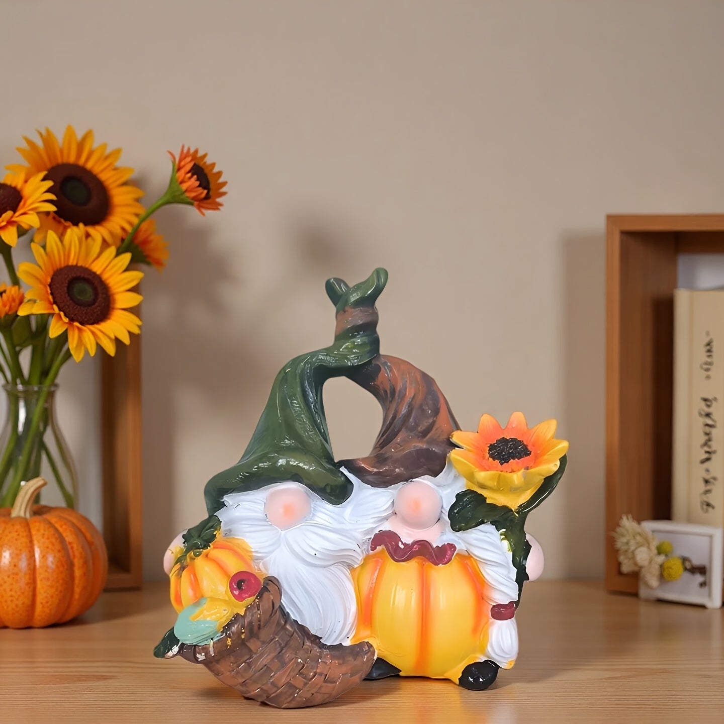 1pc of Creative Rustic Harvest Pumpkin Gnome Couple Resin Ornament for Home, Living Room, Desktop, Entrance Cabinet Decoration, Warm Decor for Studio And Office, Garden, Courtyard, And Windowsill Flower Rack Decoration