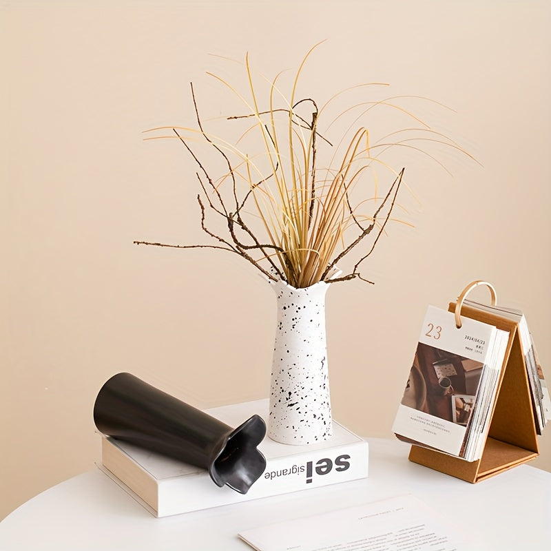 A Piece of Light Luxury Creativity | Petals | Ceramic Vase | Living Room Study | Sense of Elegance | Hydroponic Fresh Flowers And Dried Flowers | Floral Decoration Ornaments | Suitable for Display in The Living Room, Hallway, Bookshelf