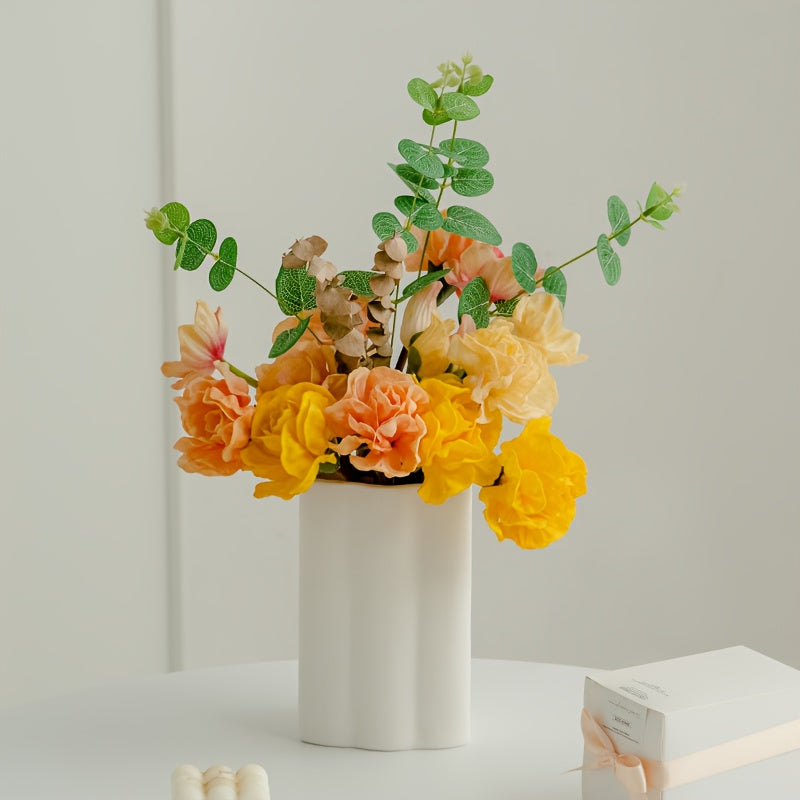 A Nordic White Modern Ceramic Vase for Decorative Dried Flowers, Suitable for Living Rooms, Hallways, Bookshelves, Wine Cabinets, And TV Cabinets, Perfect for Floral Arrangements And Home Decor