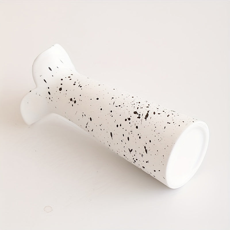 A Piece of Light Luxury Creativity | Petals | Ceramic Vase | Living Room Study | Sense of Elegance | Hydroponic Fresh Flowers And Dried Flowers | Floral Decoration Ornaments | Suitable for Display in The Living Room, Hallway, Bookshelf