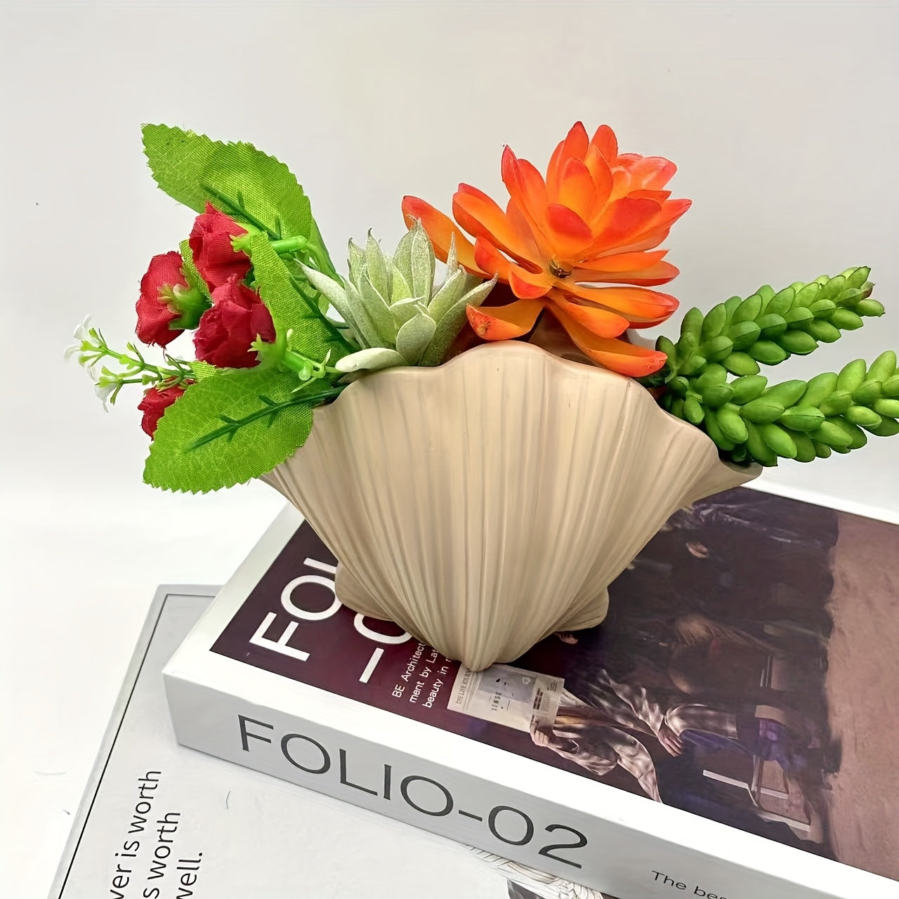Random Style 1pc\u002F2pcs of Artistic Flower Arrangements in a Colorful Shell Vase for Home Decor